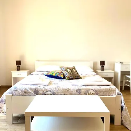 לינה וארוחת בוקר Ercole 3*